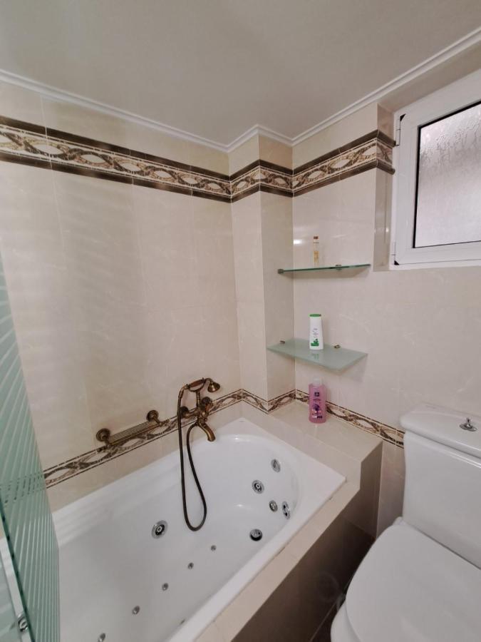 Seaview Flora'S Luxury Apartment-300Meters From The Beach Rethymno  Exterior photo