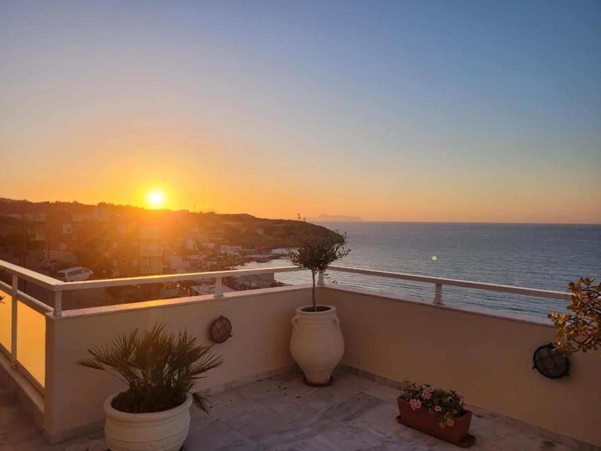 Seaview Flora'S Luxury Apartment-300Meters From The Beach Rethymno  Exterior photo